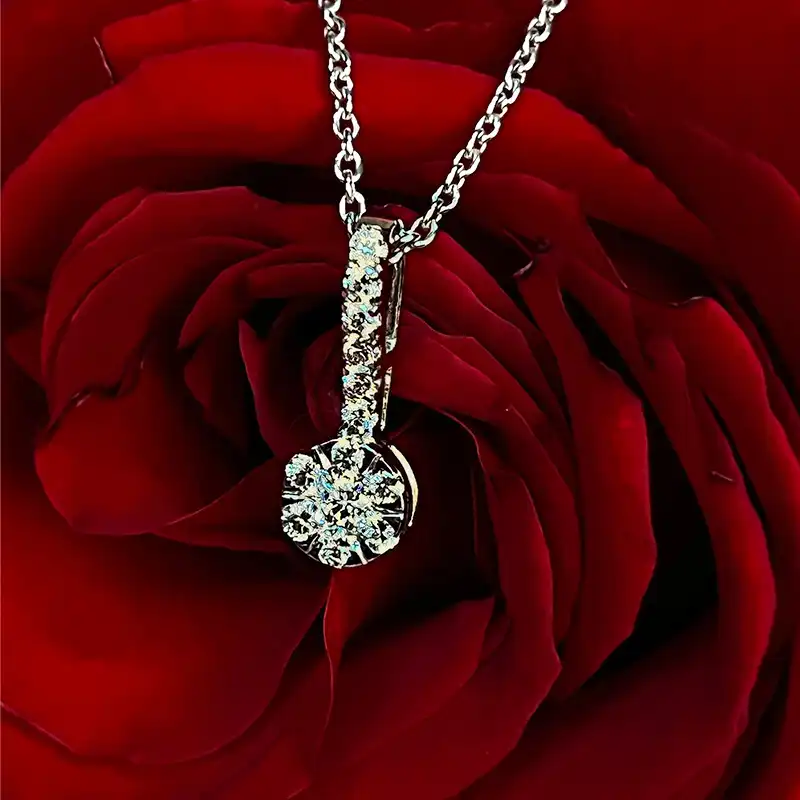 18K White Gold Diamond Pendant with 13 Diamonds